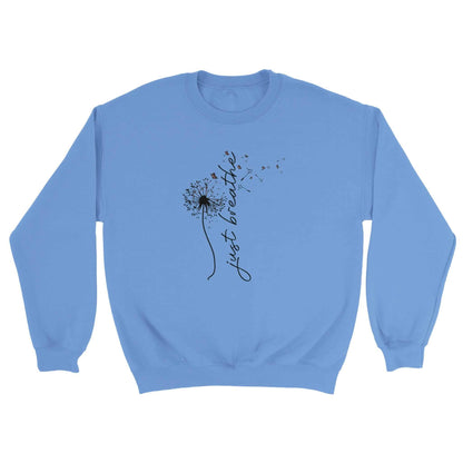 Blaues Sweatshirt Entspannungs Pullover mit Dandelion-Print und "just breathe" Schriftzug aus weicher Baumwollpoly-Mischung