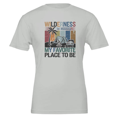 Unisex Premium Wilderness T-Shirt in Hellgrau mit Vintage-Camping-Design und komfortabler Passform aus weicher Airlume-Baumwolle