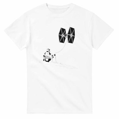 Weißes Star Wars Fan T-Shirt aus schwerer Baumwolle mit klassischem Schnitt und Stormtrooper- sowie TIE-Fighter-Design