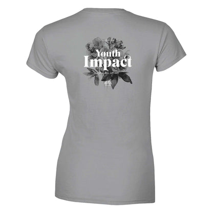 Gildan® 64000L Damen T-Shirt in Grau mit Youth Impact Blumen-Design hinten, weich und umweltfreundlich.