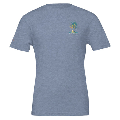 Unisex Sommer T-Shirt aus weicher, umweltfreundlicher Baumwolle mit kleinem Palmen-Stranddesign vorne links.