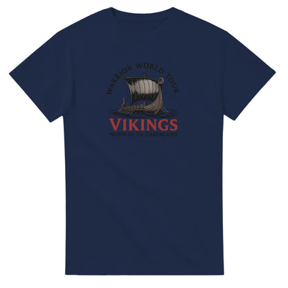 Dunkelblaues Wikinger T-Shirt aus schwerer Baumwolle mit klassischem Print und robuster Passform für echte Männer