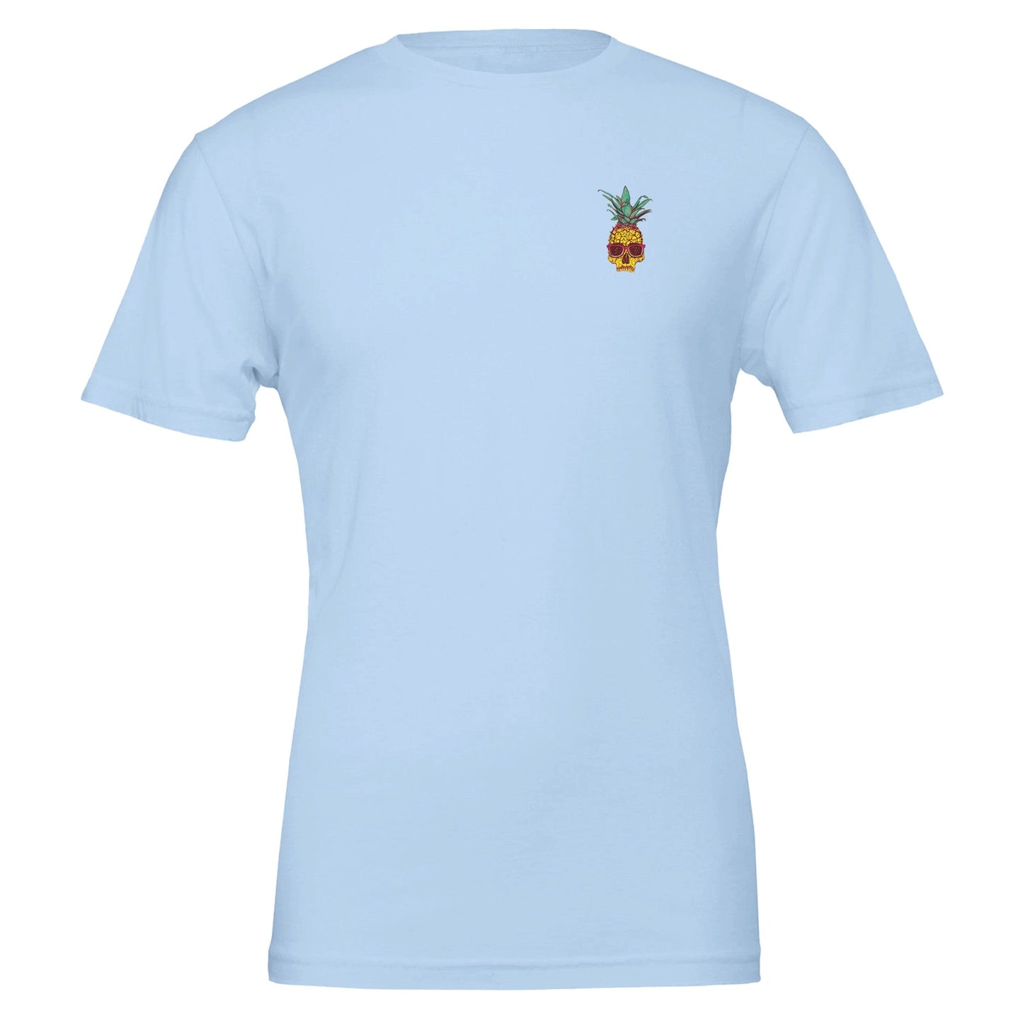 spritziges sommer t-shirt unisex aus weicher, nachhaltiger baumwolle mit kleinem ananas-totenkopf-print, hellblau