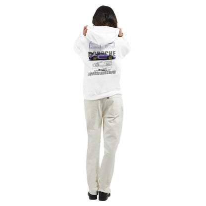Berry Porsche Design Hoodie aus schwerem Mischgewebe mit doppelter Kapuze und Beuteltasche, weiß mit Fahrzeug-Print auf dem Rücken