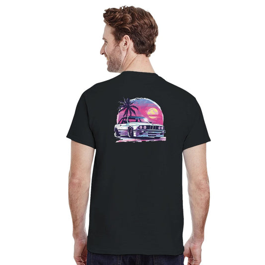 Schwarzes BMW E30 M3 Herren T-Shirt aus schwerer Baumwolle mit klassischem Motorsport-Design auf der Rückseite, langlebig und bequem für Autoliebhaber.