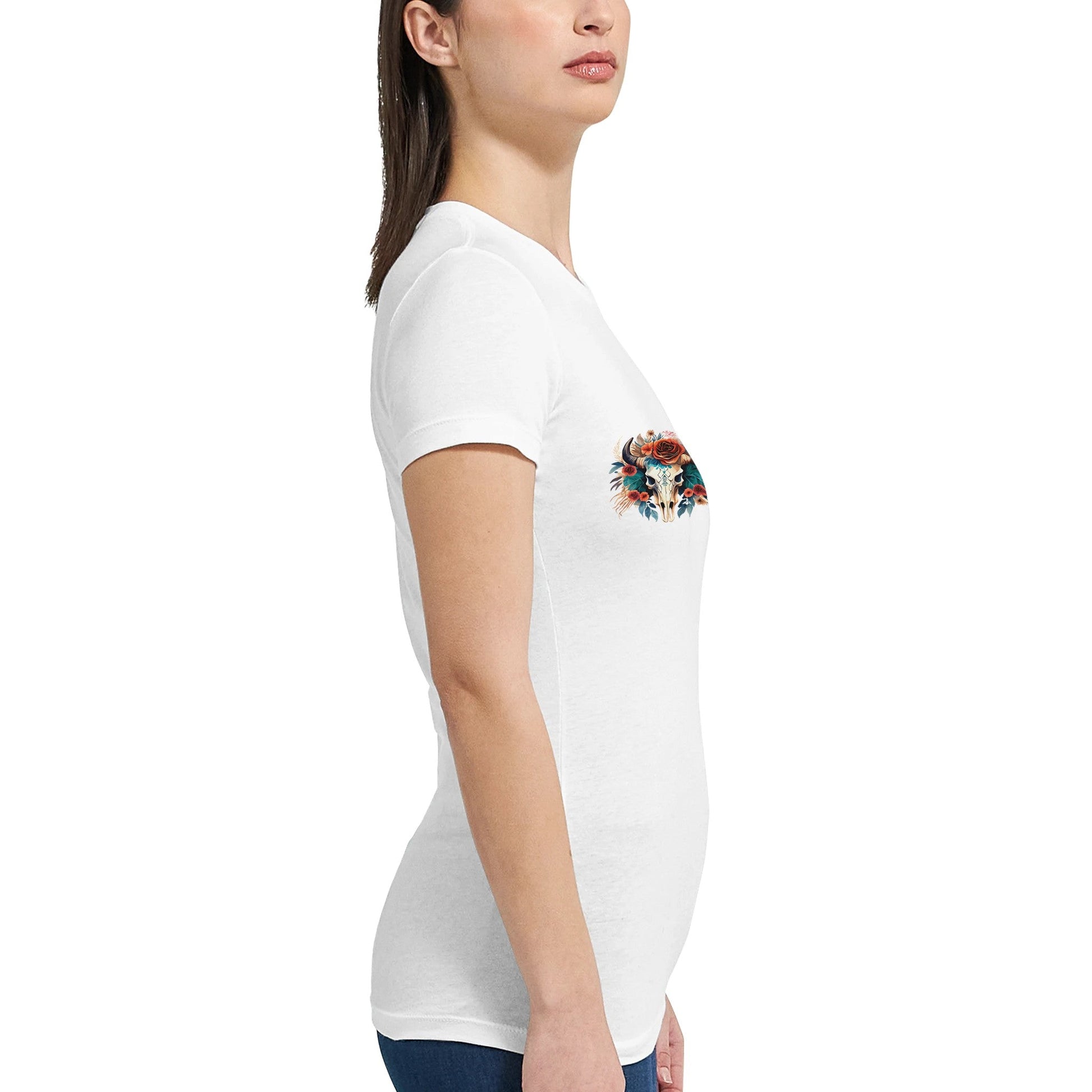 Damen trägt weißes tailliertes Premium Texas Flower T-Shirt aus 100% Baumwolle mit floralem Grafikdruck auf der Brust.