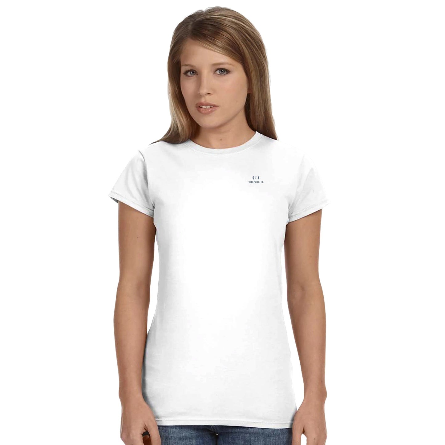 klassisches weißes t-shirt aus 100% baumwolle, halbtailliert mit gepolstertem hals- und schulterbereich, bequem und umweltbewusst gefertigt.