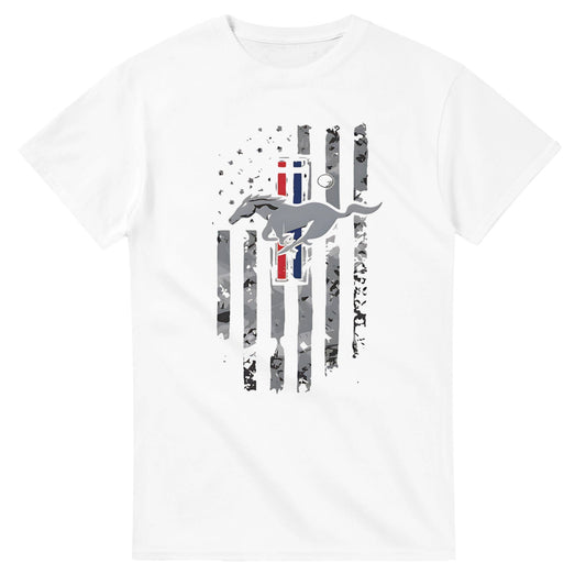 Weißes Unisex T-Shirt aus Baumwolle mit amerikanischem Pferde-Design und Vintage-Flaggenmuster