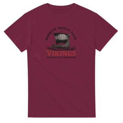Wikinger T-Shirt aus schwerer Baumwolle mit klassischem Schnitt und Wikinger-Schiff-Print in Burgunderrot