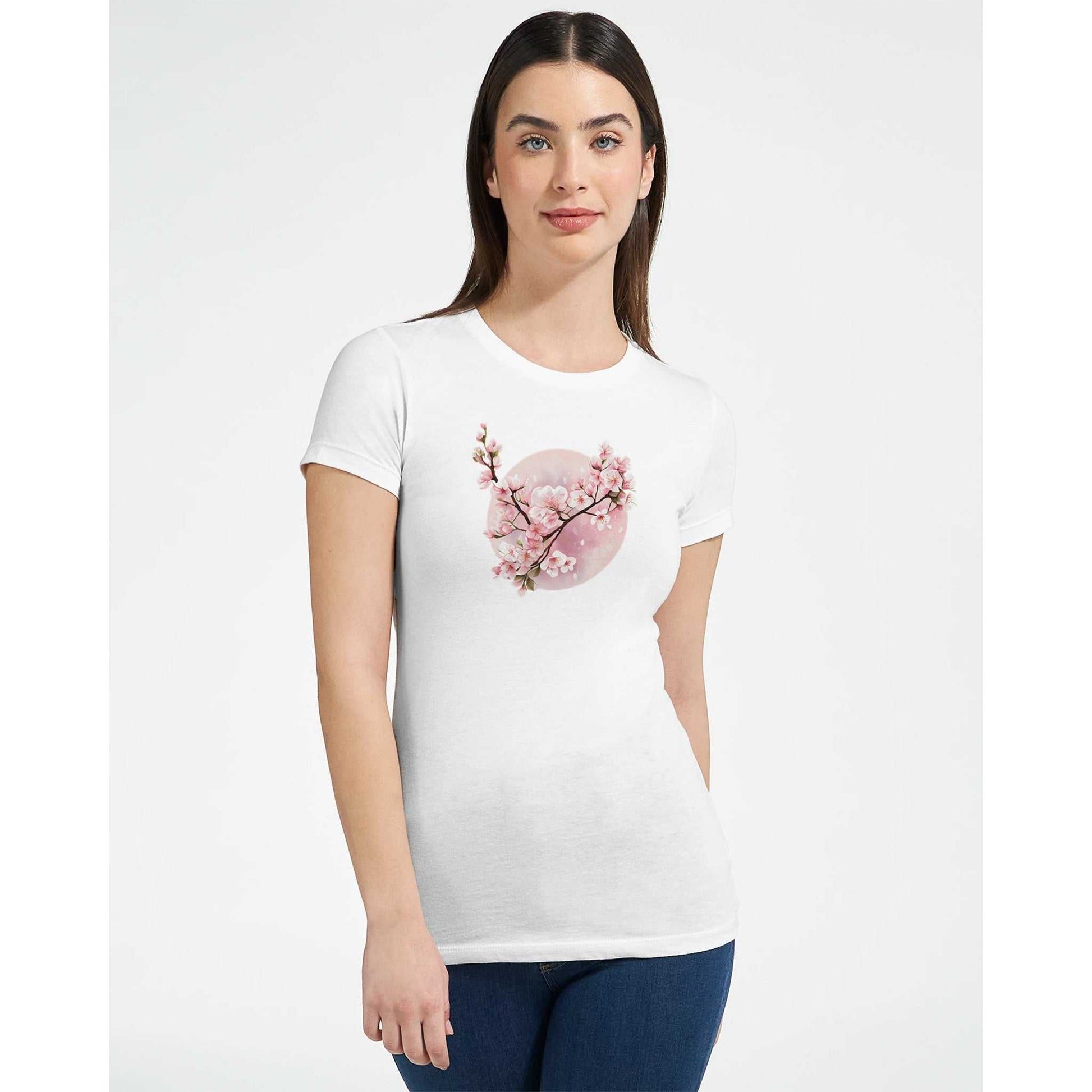 Damen-T-Shirt Sakura Spring mit floralem Kirschblüten-Design, slim Fit, 100% gekämmte Airlume-Baumwolle, taillierte Ärmel, verlängerte Länge, bequem und stilvoll.
